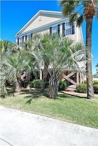 6 BEDROOM, 6 Bath, Sleeps 18, Family Friendly, OCEAN VIEWS, PRIVATE POOL***