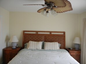 MASTER KING BEDROOM