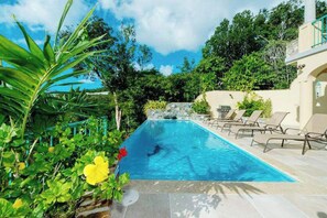 Your 32' private pool is located on the lower deck and varies in depth from 5.5-2.5 feet, making it a favorite of kids and adults