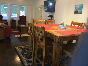 Spacious Dining Room. Let the Memories Begin!