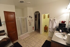 En-Suites Bathroom