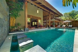 Kinaree Lux 4 Bedroom Villa By The Beach