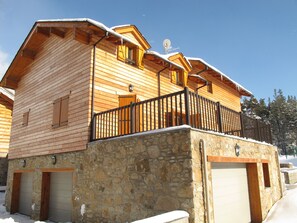 Chalet BeauBois Rear View