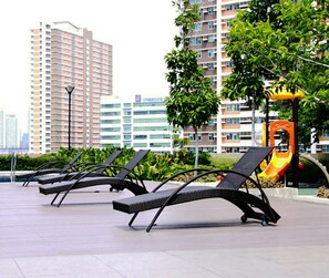 Luxurious Studio with Terrific City View