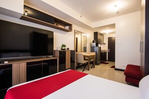 Luxurious Studio with Terrific City View