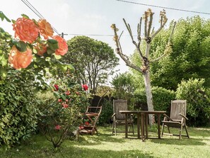 Baum, Garten, Eigentum, Blume, Hinterhof, Frühling, Garten, Gartenrosen, Pflanze, Gras