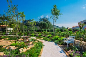 Garden Retreat Cottage #1