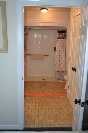 Handicapable bathroom