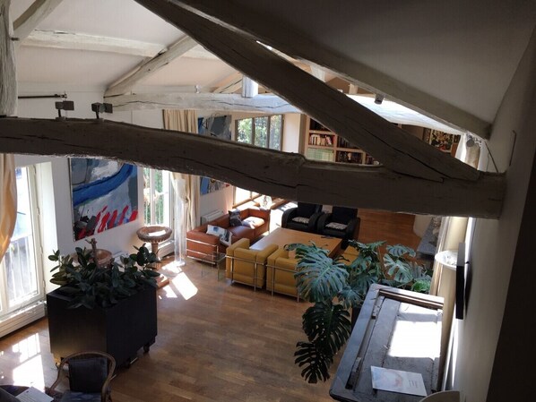 Living room from inner staircase 1