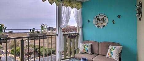 Ocean City Vacation Rental | 1BR | 1BA | 588 Sq Ft | Steps Required