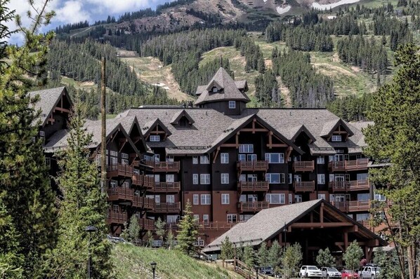 Exterior Photo
