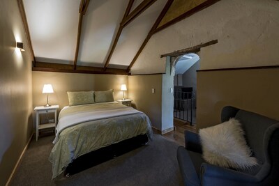 The Stables BnB,  Malbec Suite,  located in heart of Langhorne Creek Wine Region