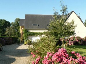 Gîte la Cour Bonhomme entrée