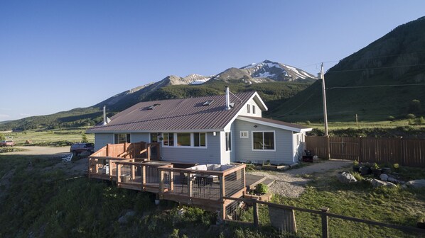 Private Deck and Yard