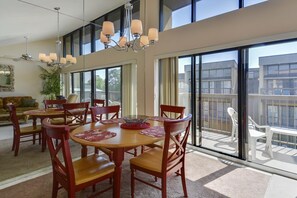 ,Dining Area,