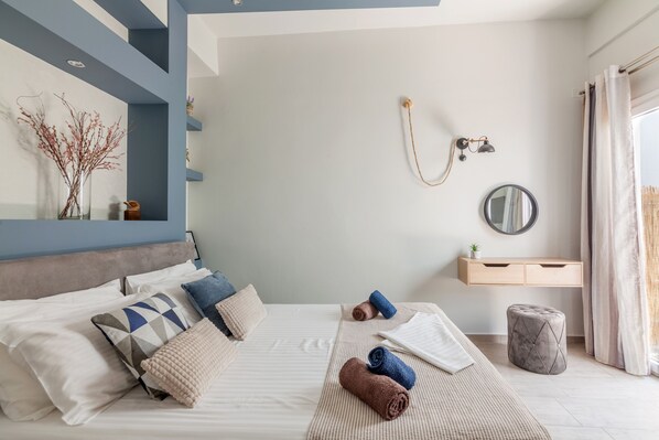 160x200 Double Bed - medium soft matresses