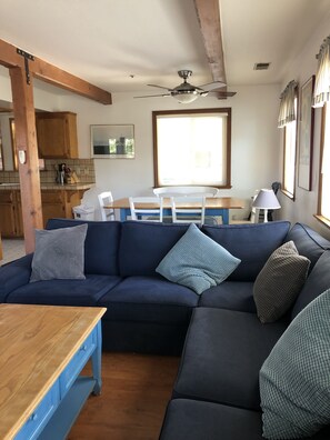 Living room - looking toward dining area and kitchen