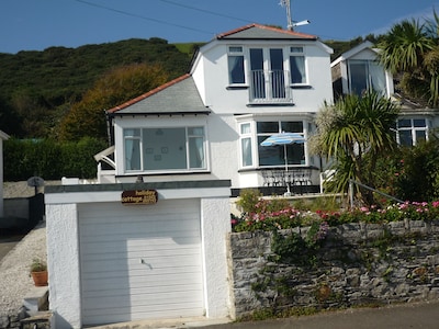 Sea Breeze Cottage - By the beach at Looe. Great sea views, parking. Slps 6