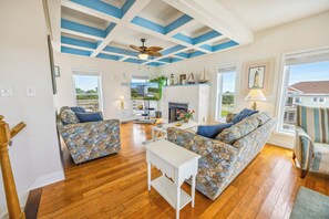 Surf or Sound Realty - 610 - Bold Surf - Great Room -2