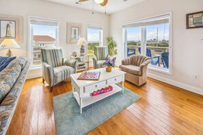 Surf or Sound Realty - 610 - Bold Surf - Great Room -1