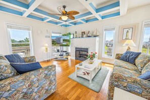 Surf or Sound Realty - 610 - Bold Surf - Great Room -3