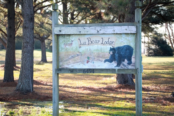 Welcome to La Bear Lodge