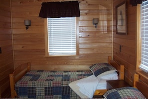 twin  bedroom 