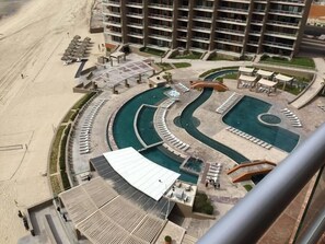 Las Palomas Phase 2 Pools (1)