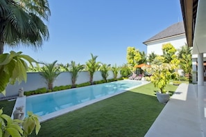 Merayu, Luxury 5 Bedroom Villa, Canggu;