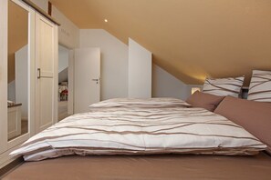 Ferienwohnung, 70qm, 2 Schlafzimmer, Balkon, max. 4 Personen