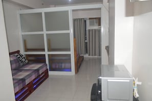 Kristine's Casitas 856 Homey 1-BR w WIFI