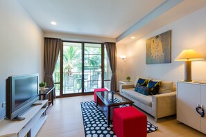 Baan SanSuk HH_2Bedroom Apt PoolView:BCC