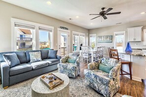Mid-Level Living Room with Deck Access