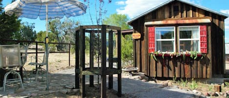 Red Door Cabin
