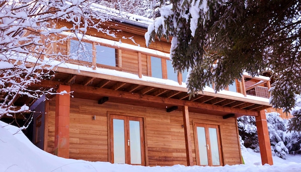 Luxury chalet 300 meters from cable car