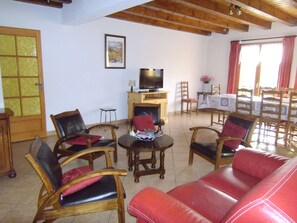  le salon du bas