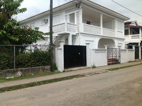 47 Front Street from across the Market
