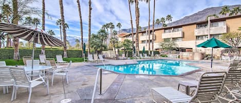 Palm Springs Vacation Rental | 1BR | 1BA | 568 Sq Ft | Stairs Required