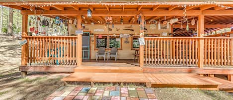 Ruidoso Vacation Rental | 1BR | 1BA | 630 Sq Ft | Stairs Required