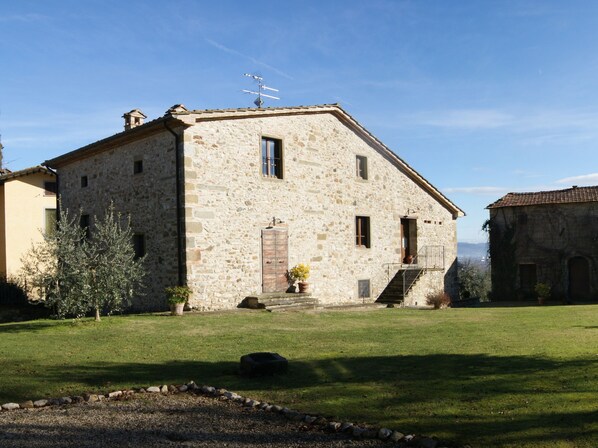 Our countryhouse and the part of the garden reserved to this apartment. 