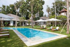 Caribbean Style Villa Seminyak 8 bedroom