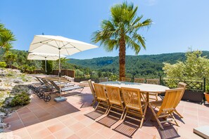 Lower terrace area for drinks and sunbathing