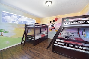 Kids room #2 Disney theme
