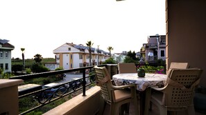 Balcony | First Level
