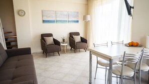 Living Room + Kitchen | First Level 
