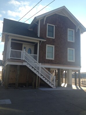 Another view of the the front of the house