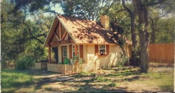 Rumpelstilzchen Cottage, exterior 3