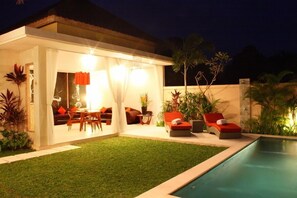 Modern Beachside 2 Bed Villa,Batu Belig"