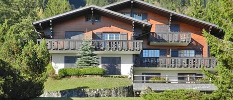 Front of Chalet Armorial II - we have 2 balconies