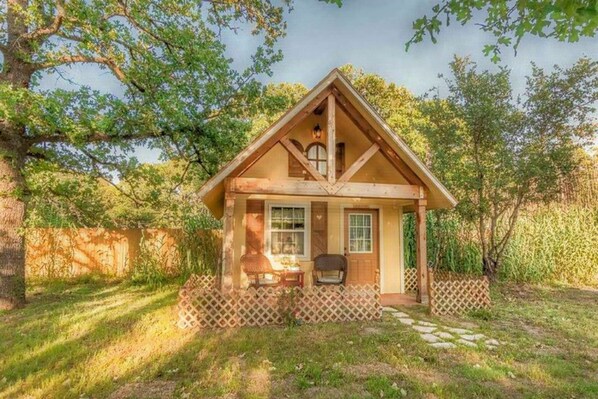 Rapunzel Cottage, exterior